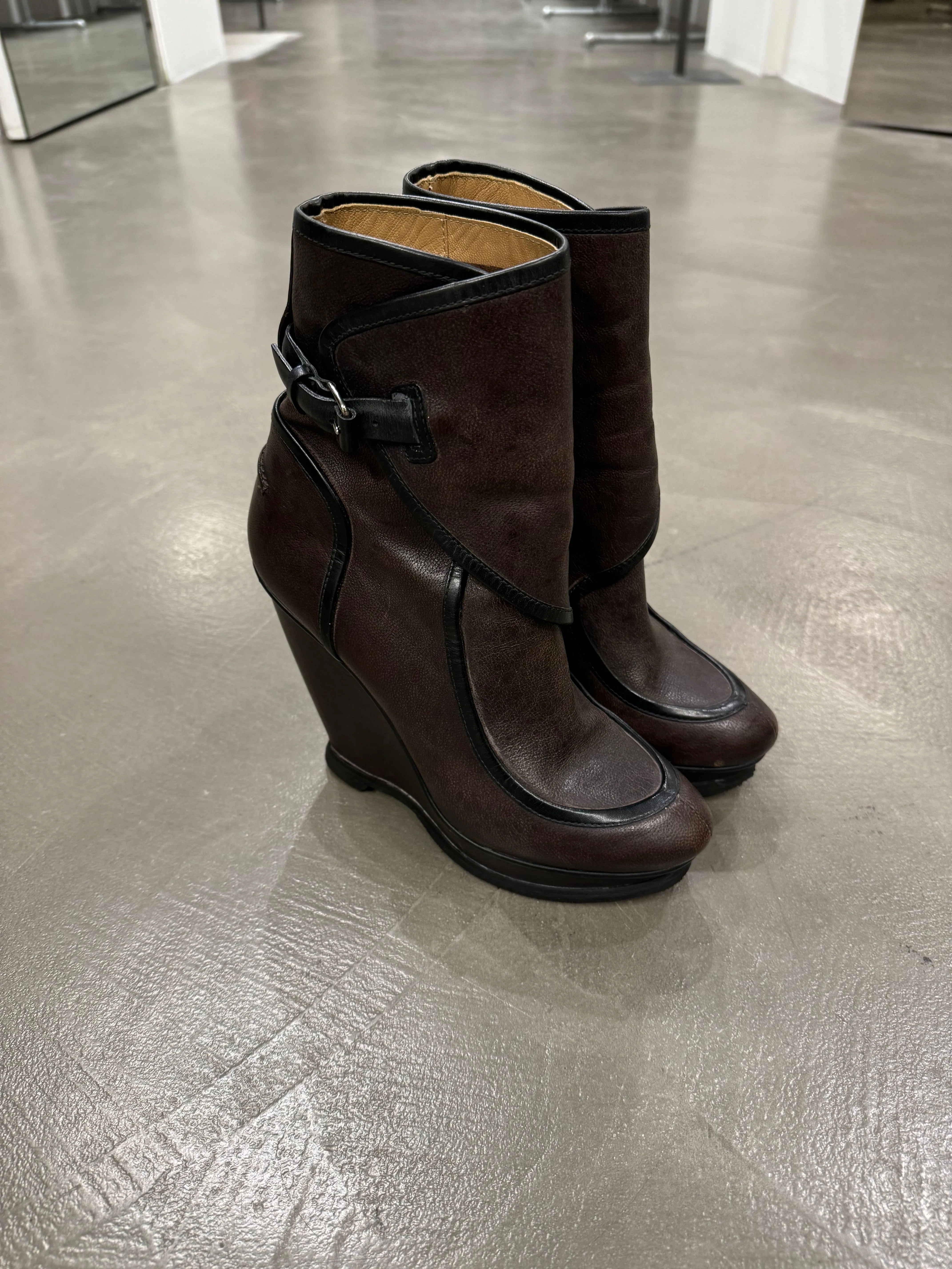 2000 Balenciaga high heel boots