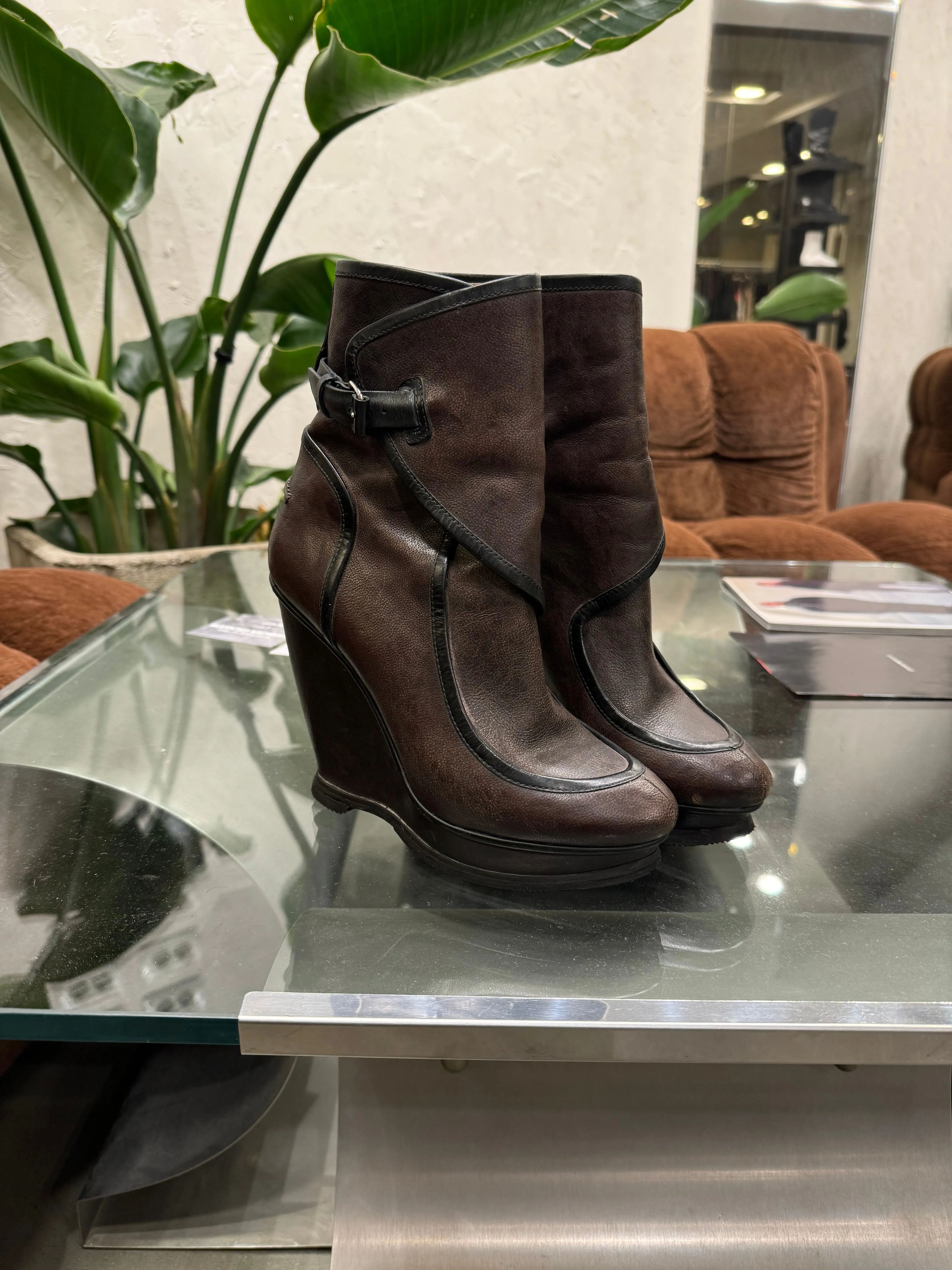 2000 Balenciaga high heel boots