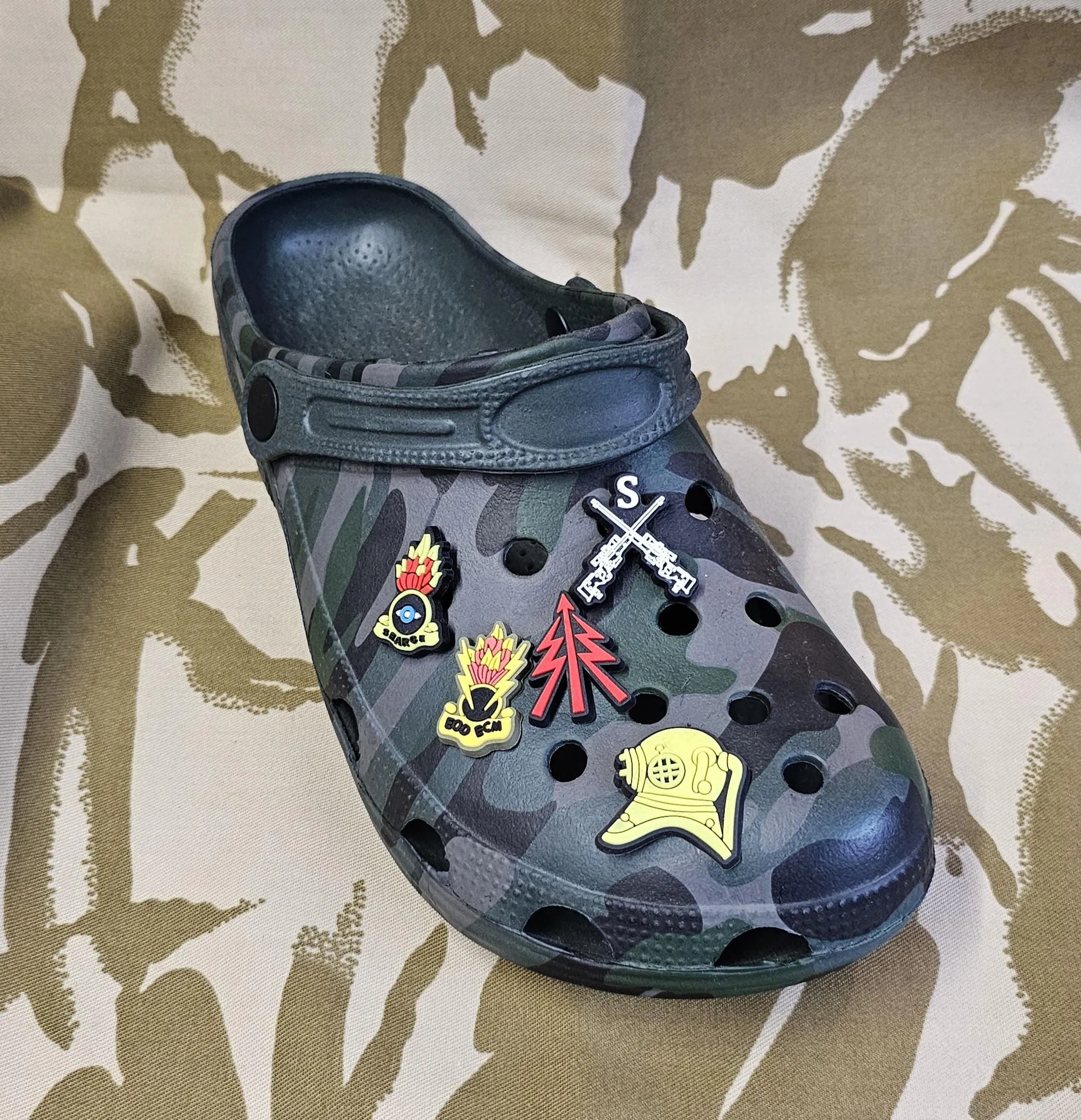 clog / water shoe - novelty charm / gem / logo customise your tactical military footwear