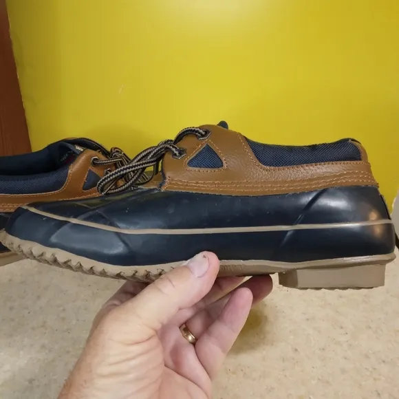 Genuine Women's Duck Boots Size 7