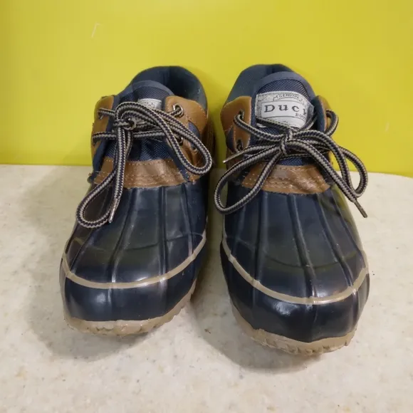 Genuine Women's Duck Boots Size 7