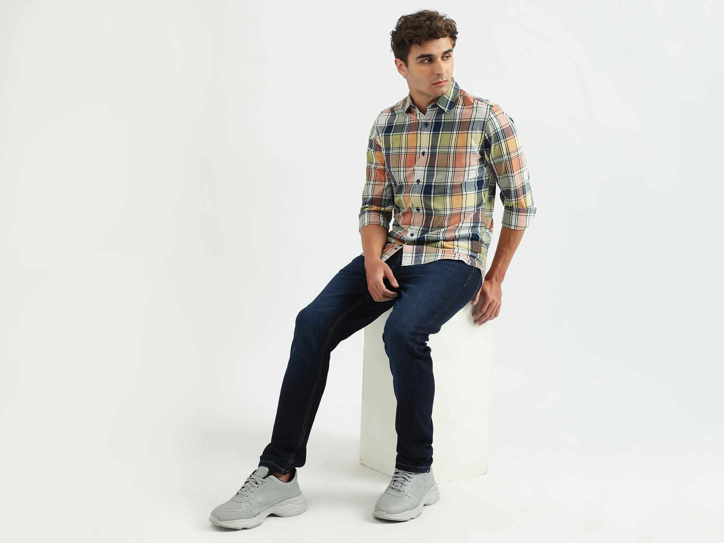 Men Checked Spread Collar Shirt
