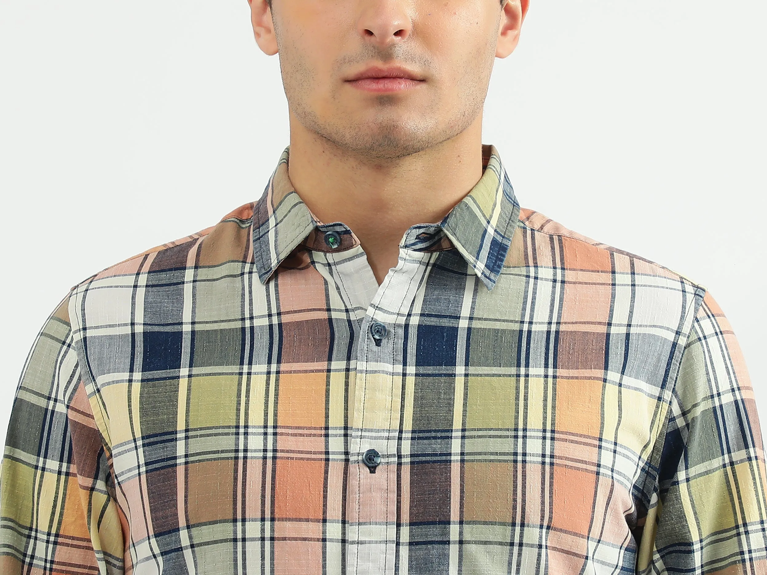 Men Checked Spread Collar Shirt