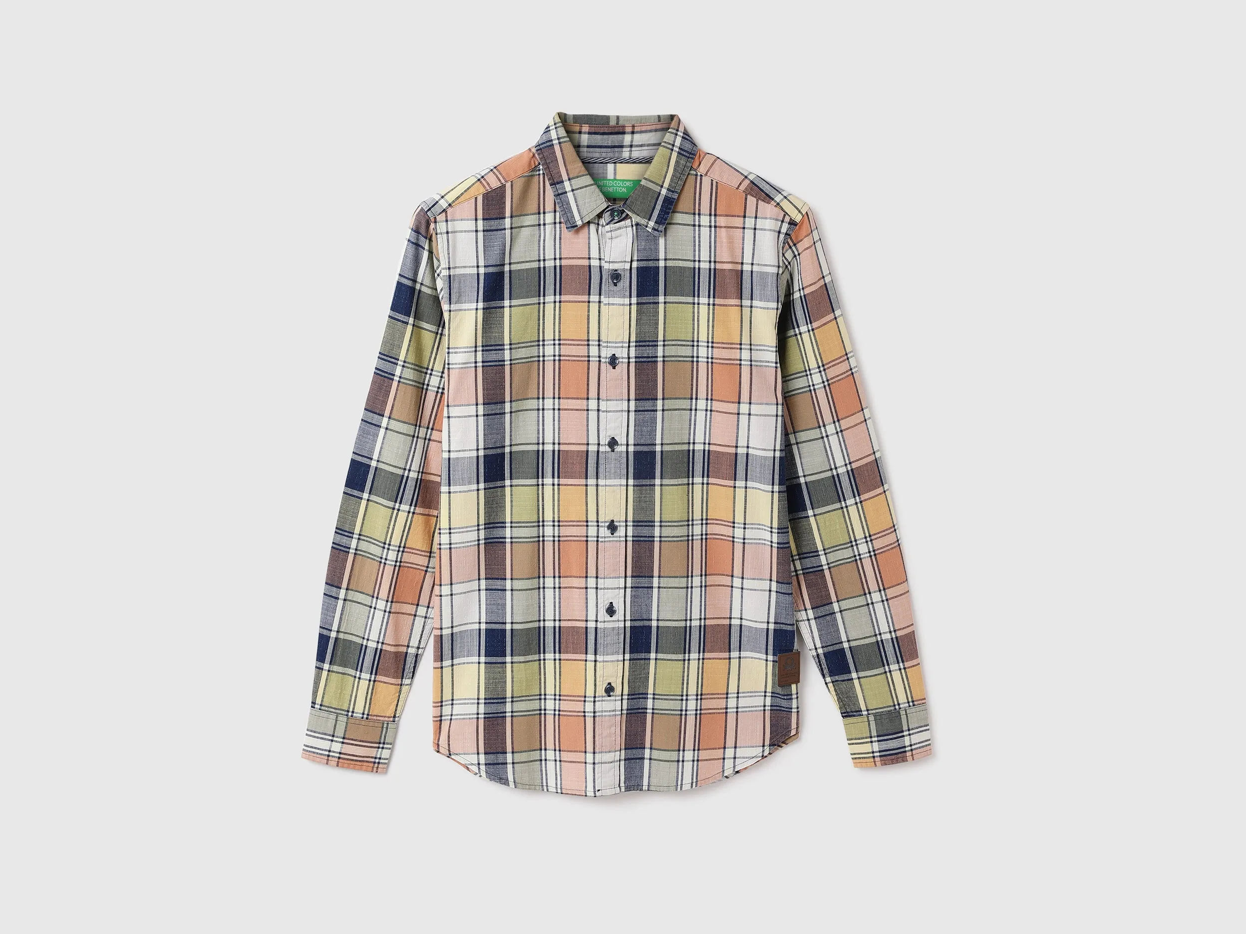 Men Checked Spread Collar Shirt