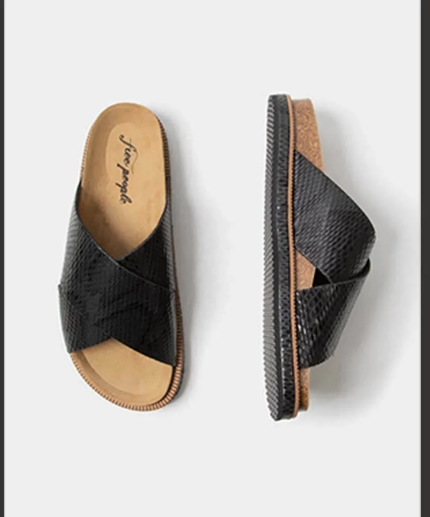 Sidelines Footbed Sandal Black Snake