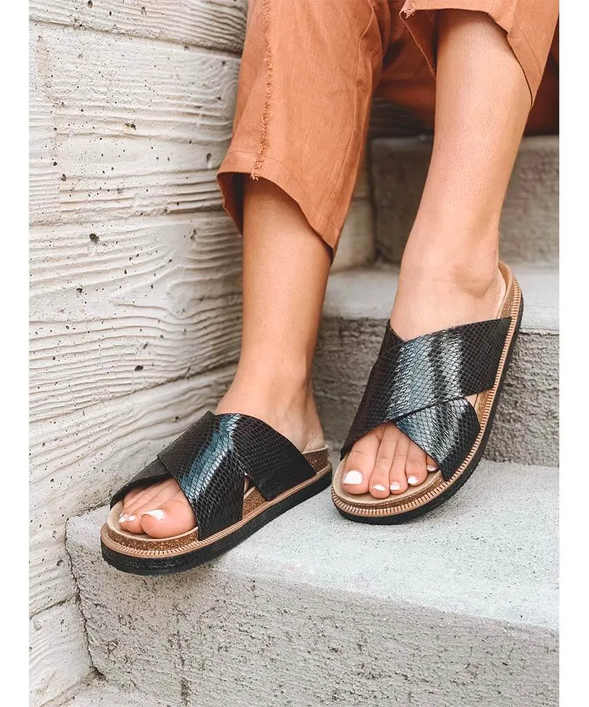 Sidelines Footbed Sandal Black Snake